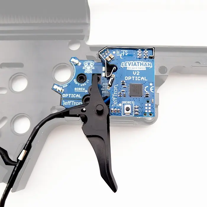 leviathan-v2-optical-v22-gearbox-narrow.webp
