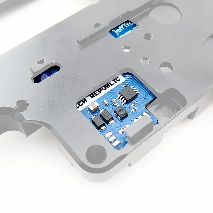 leviathan-v2-optical-v22-gearbox-back.webp